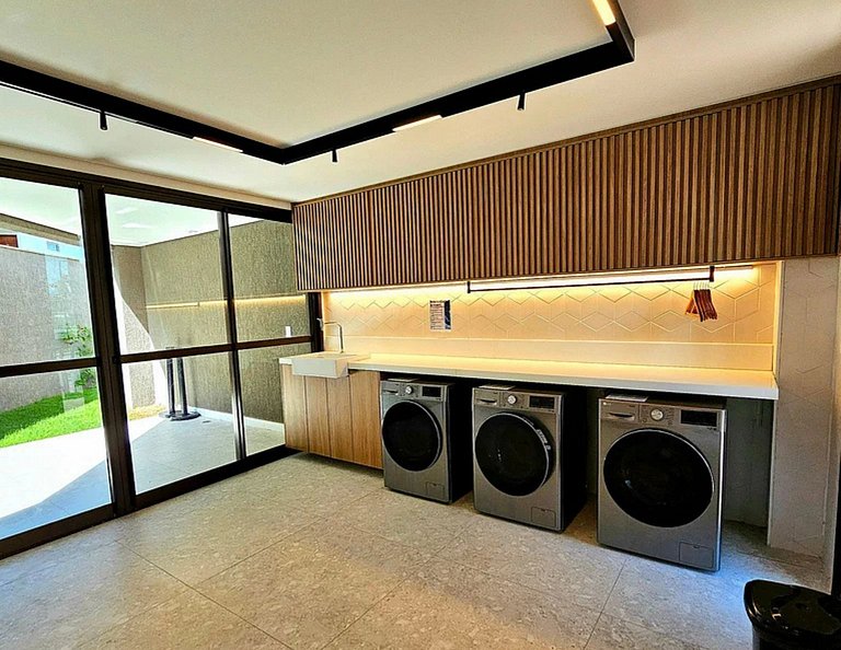 Beach Class Summer Resort A203